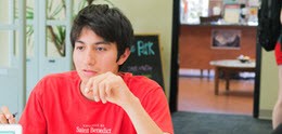 Étudiant dans la bibliothèque du College of Saint Benedict and Saint John's University