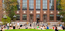 Photo: édifice de l'Université du Michigan