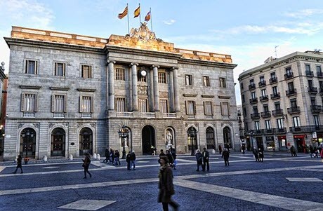 Casa de la Ciutat del Ajuntament de Barcelona Casa de la Ciutat del Ajuntament de Barcelona.