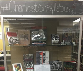 Display van de #CharlestonSyllabus bij Florida State University